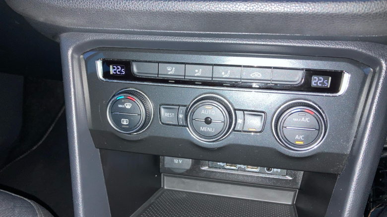 Volkswagen Tiguan 2.0 TDi 150 SE 5dr Diesel Estate